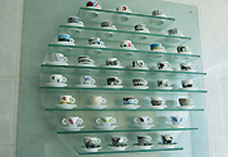 Coffee cups glass stand